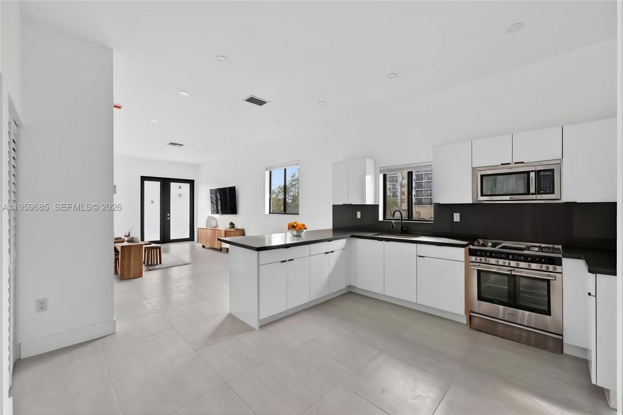 18316 SW 102 Pl, Miami, FL 33157 Photo