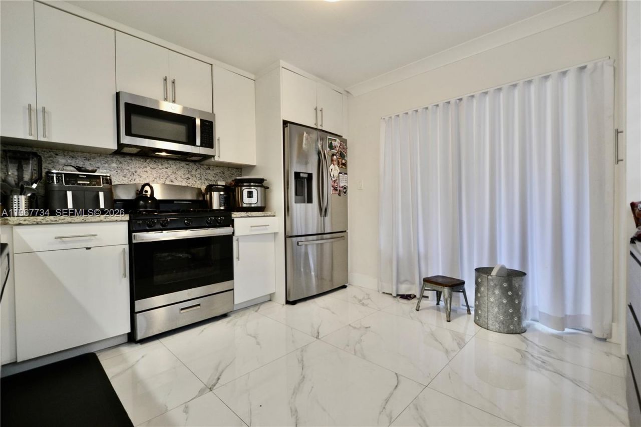 15115 SW 109th St , Miami, FL 33196 Photo