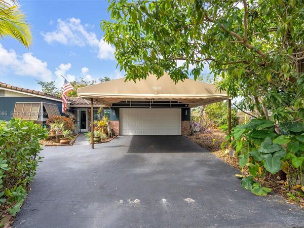 1508 N 74th Ter , Hollywood, FL 33024