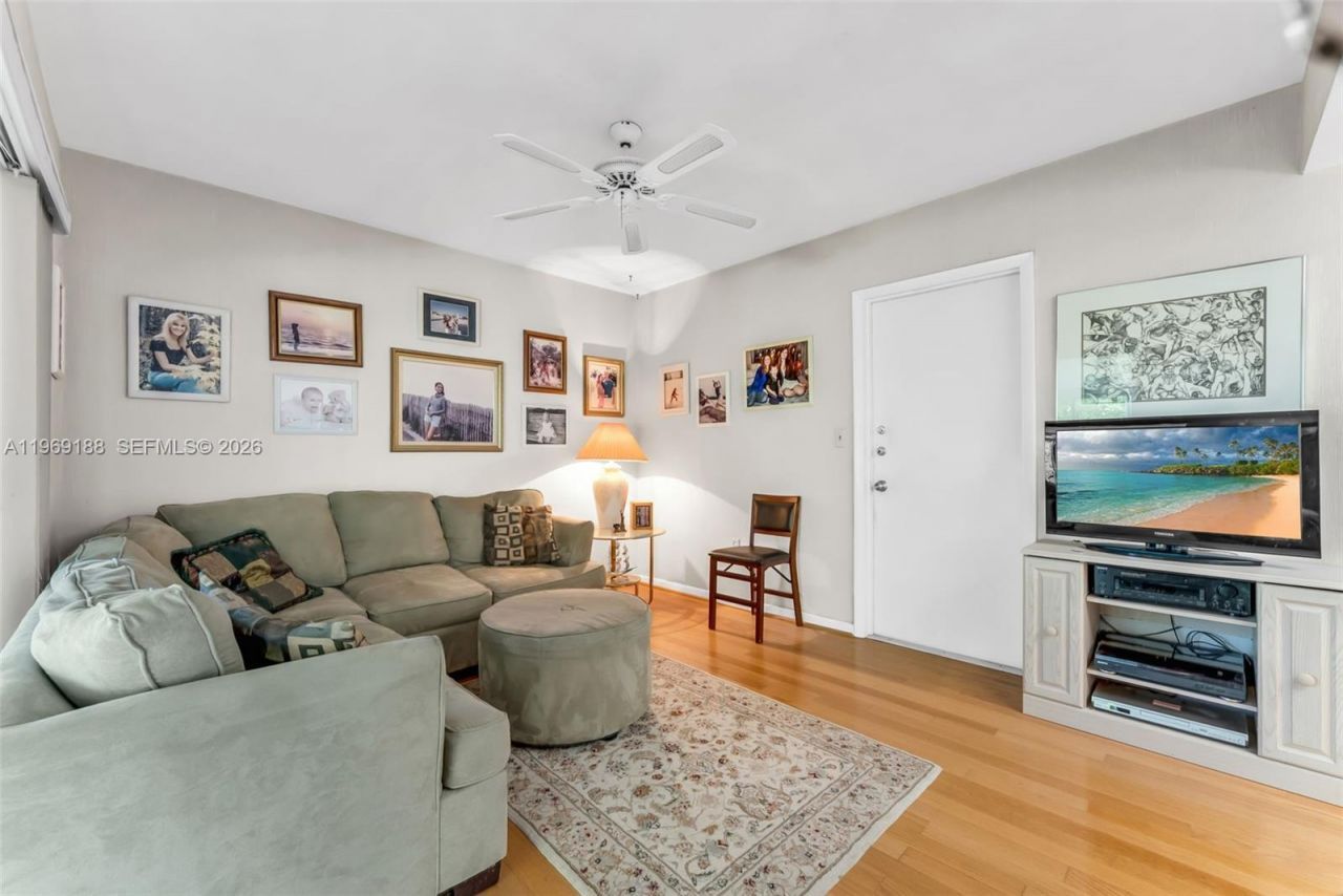 9940 SW 97th Ct, Miami, FL 33176 Photo