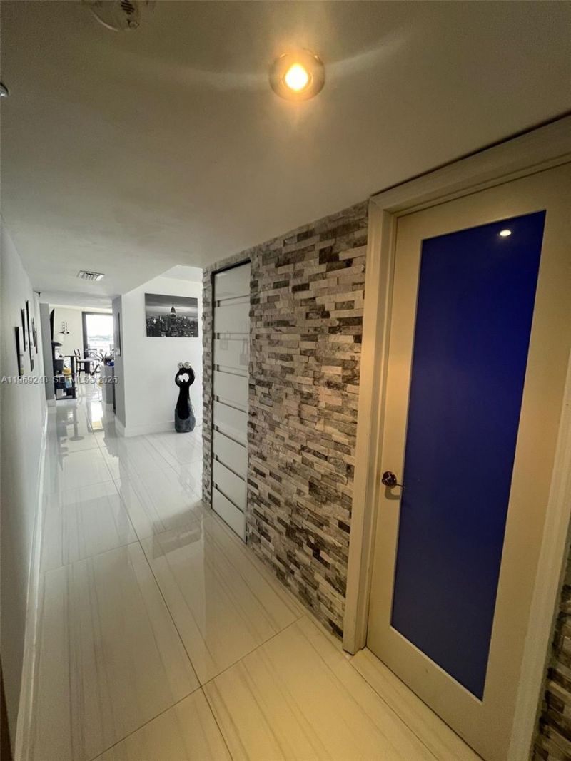 17878 N Bay Rd, Unit 507, Sunny Isles Beach, FL 33160 Photo