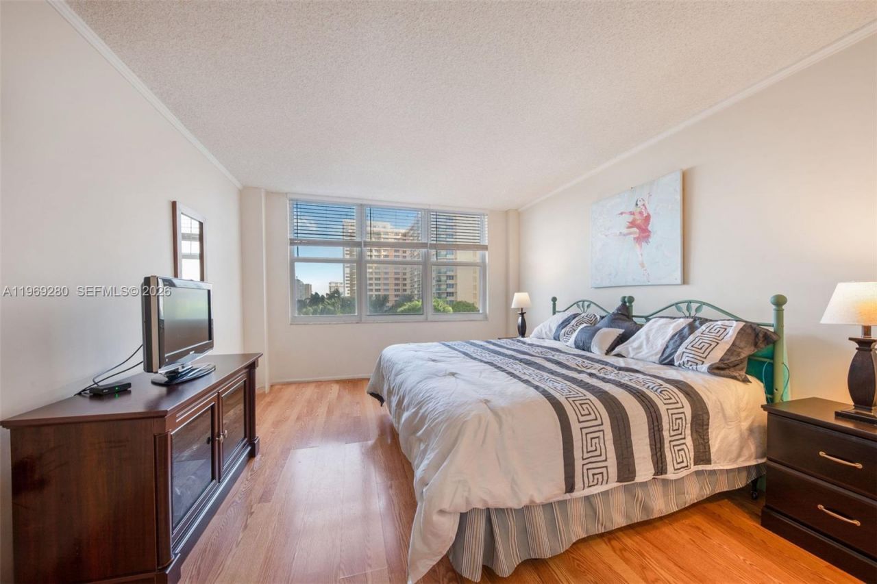 2751 S Ocean Dr , Unit 501N, Hollywood, FL 33019 Photo