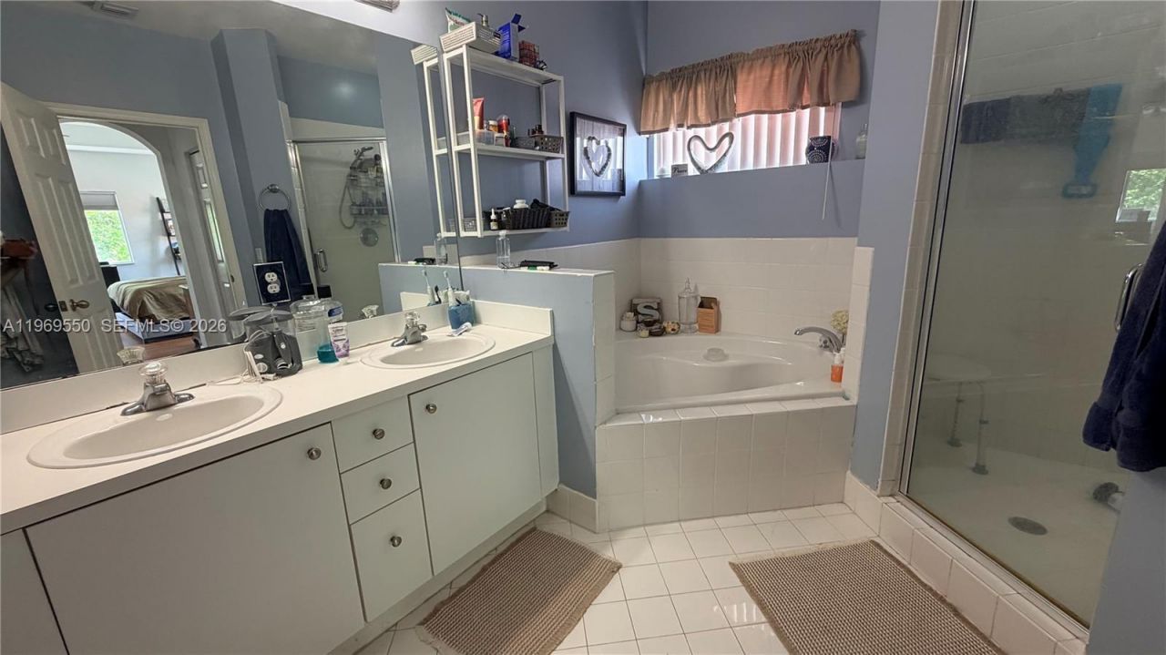 9468 SW 221st Ln, Cutler Bay, FL 33190 Photo