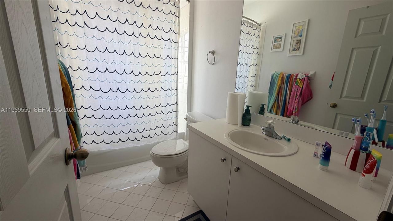 9468 SW 221st Ln, Cutler Bay, FL 33190 Photo