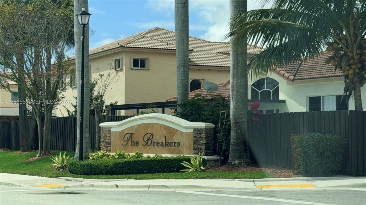 9468 SW 221st Ln, Cutler Bay, FL 33190 Photo