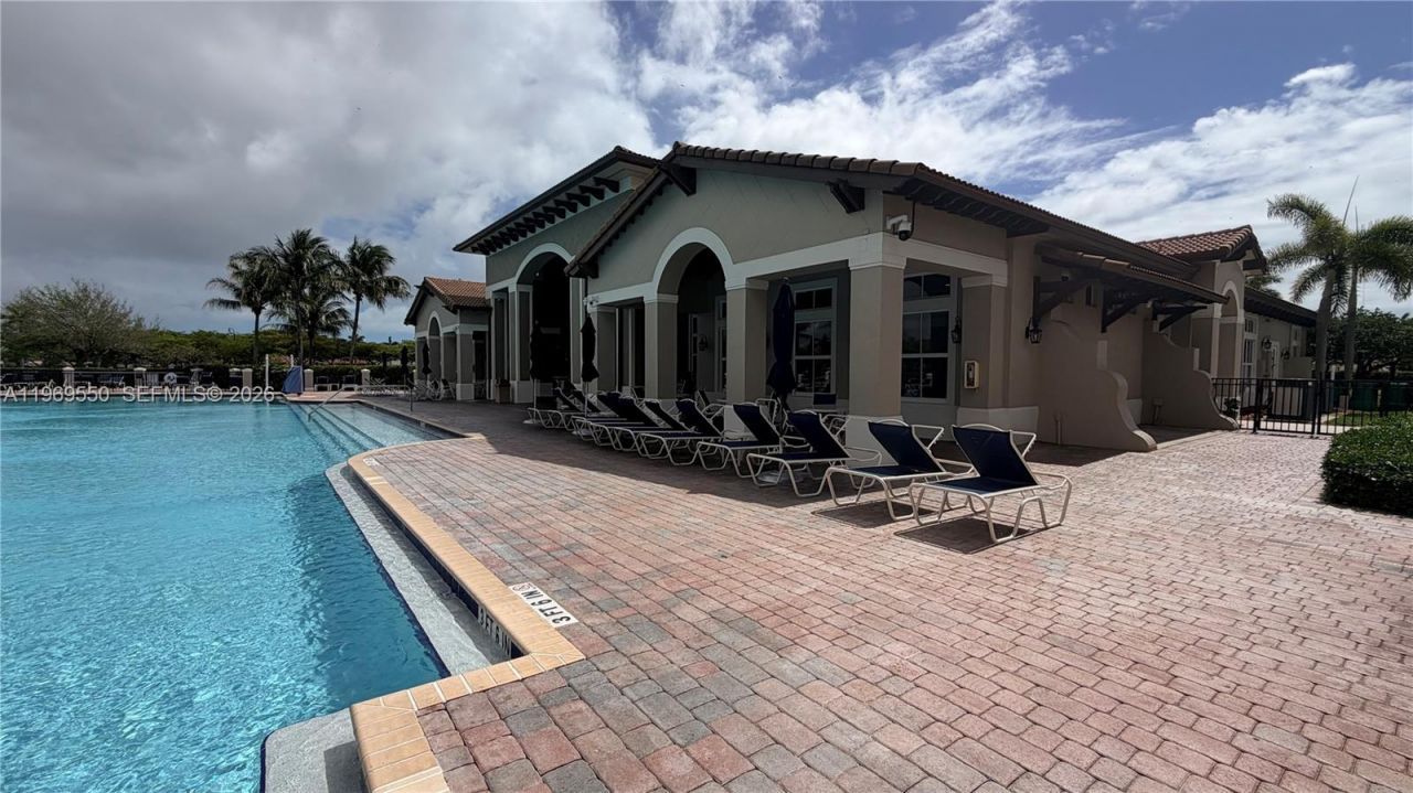 9468 SW 221st Ln, Cutler Bay, FL 33190 Photo