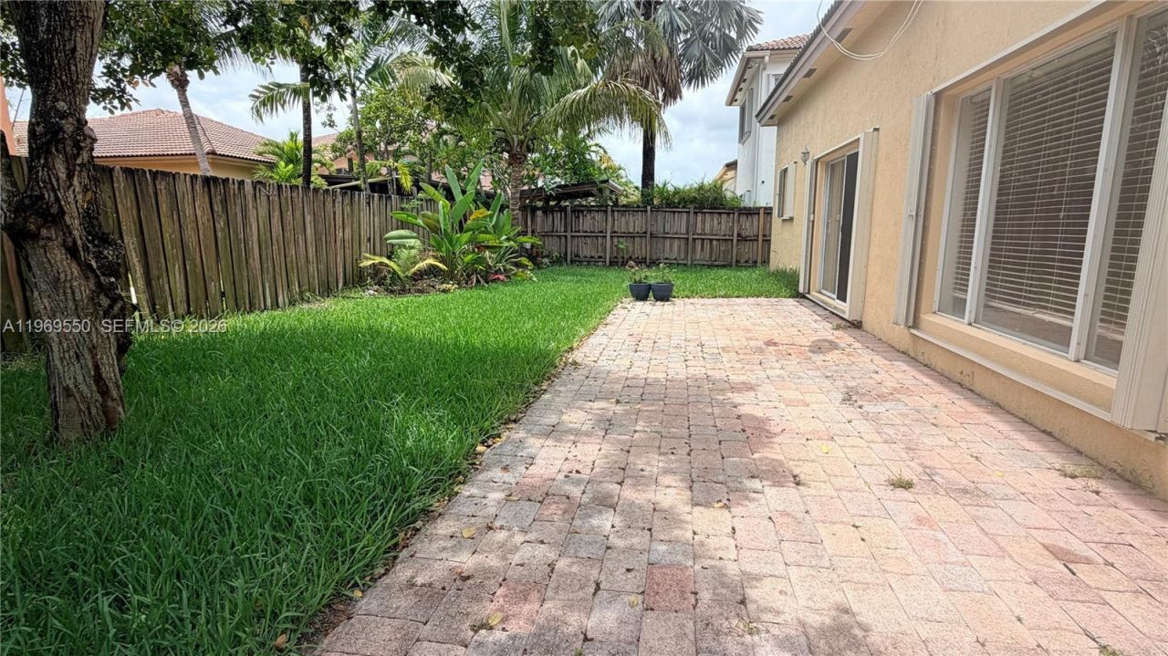 9468 SW 221st Ln, Cutler Bay, FL 33190 Photo