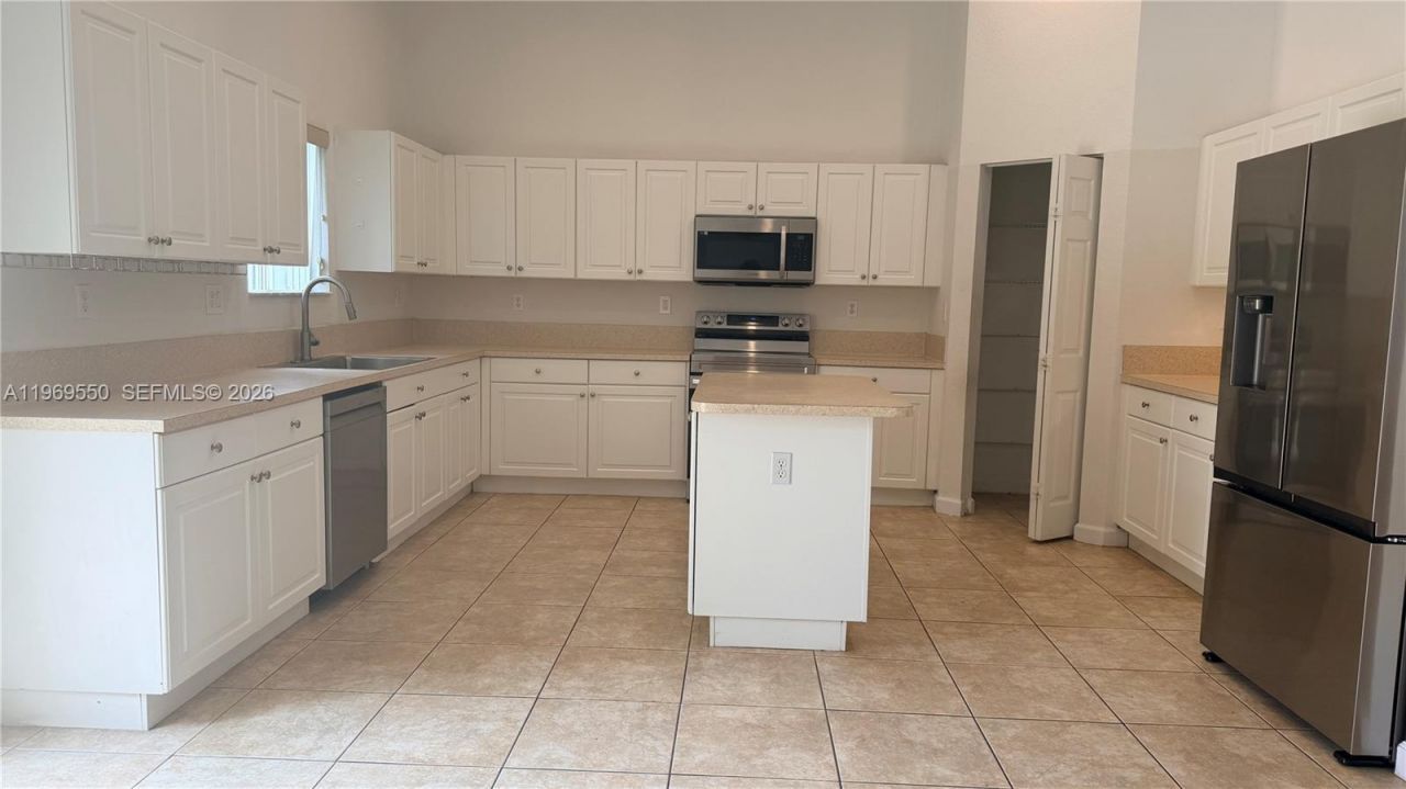 9468 SW 221st Ln, Cutler Bay, FL 33190 Photo