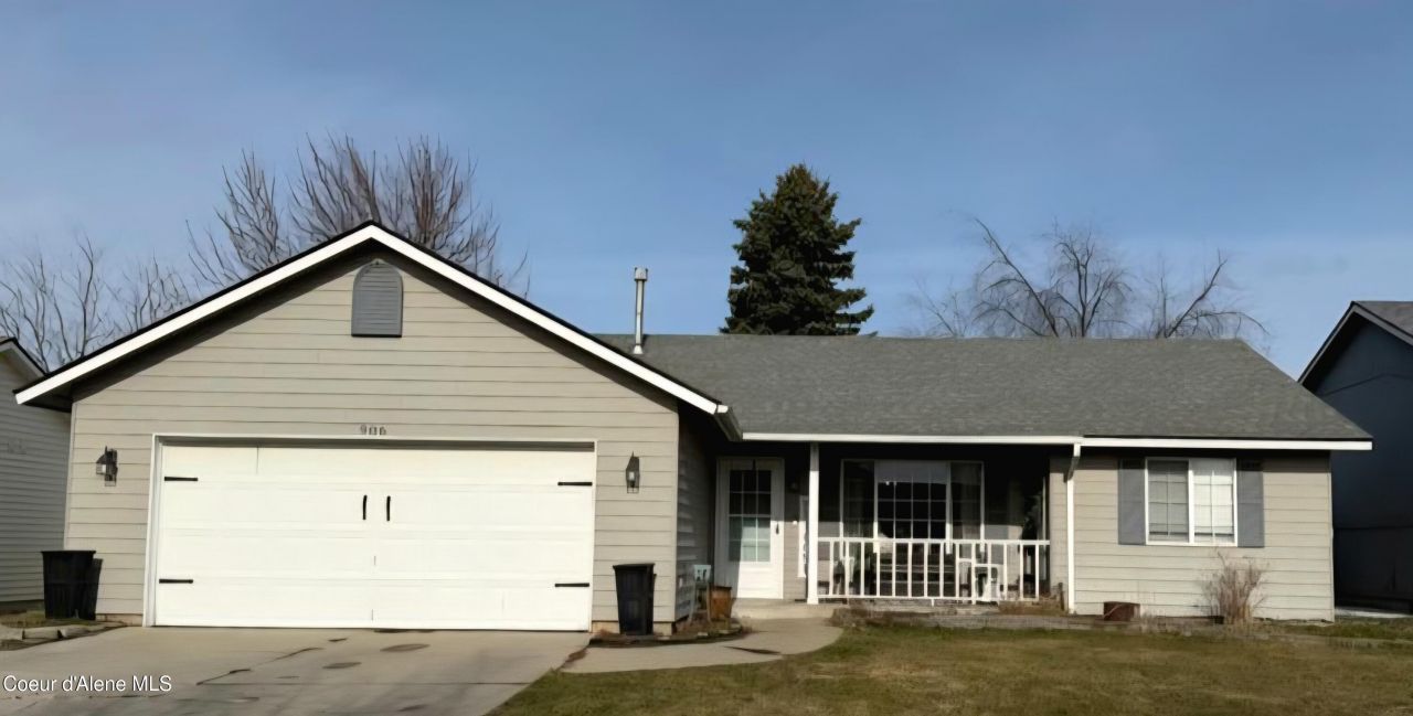 906 E Glacier Peak Dr, Post Falls, ID 83854 Main Photo