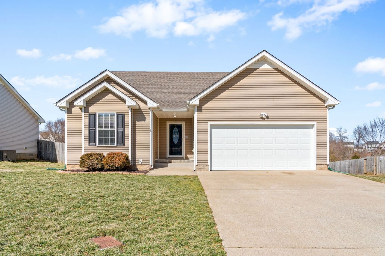 1351 Francesca Dr, Clarksville, TN 37042 Main Photo