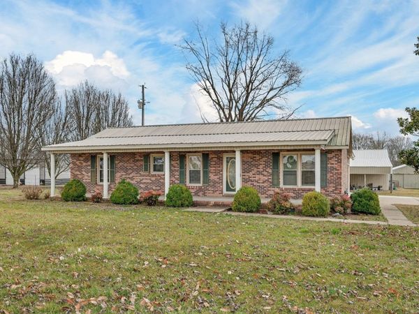 679 Howell Hill Rd , Flintville, TN 37335