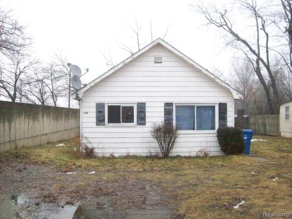 150 N Josephine Avenue, Waterford Twp, MI 48328