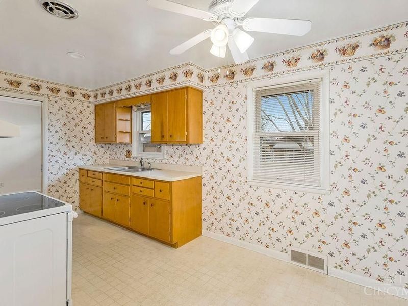 330 Kenyon Drive, Hamilton, OH 45015 Photo 6