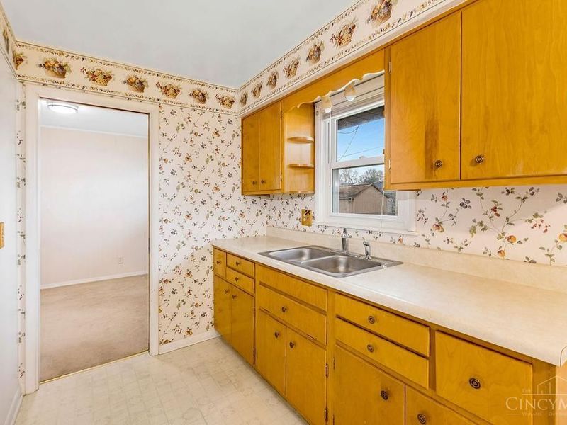 330 Kenyon Drive, Hamilton, OH 45015 Photo 8