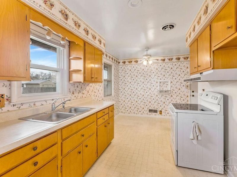 330 Kenyon Drive, Hamilton, OH 45015 Photo 9