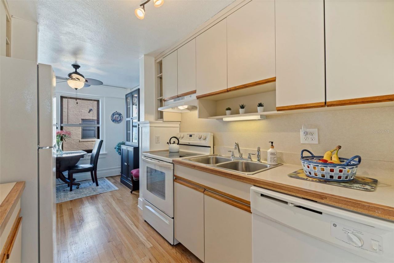 130 4th Avenue N, Unit 602, Saint Petersburg, FL 33701 Photo