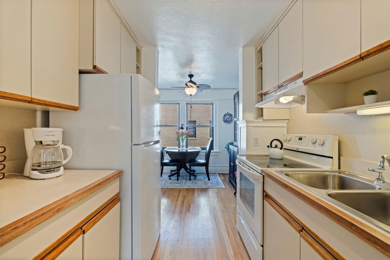 130 4th Avenue N, Unit 602, Saint Petersburg, FL 33701 Photo