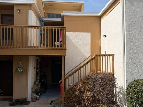 1051 S HIGHLAND STREET, Unit 3D, MOUNT DORA, FL 32757