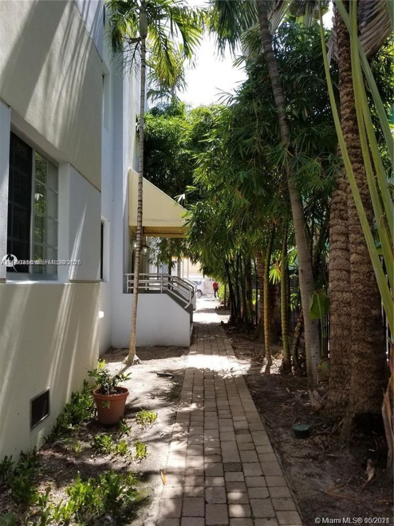 1045 Meridian Ave , Unit 4, Miami Beach, FL 33139 Photo