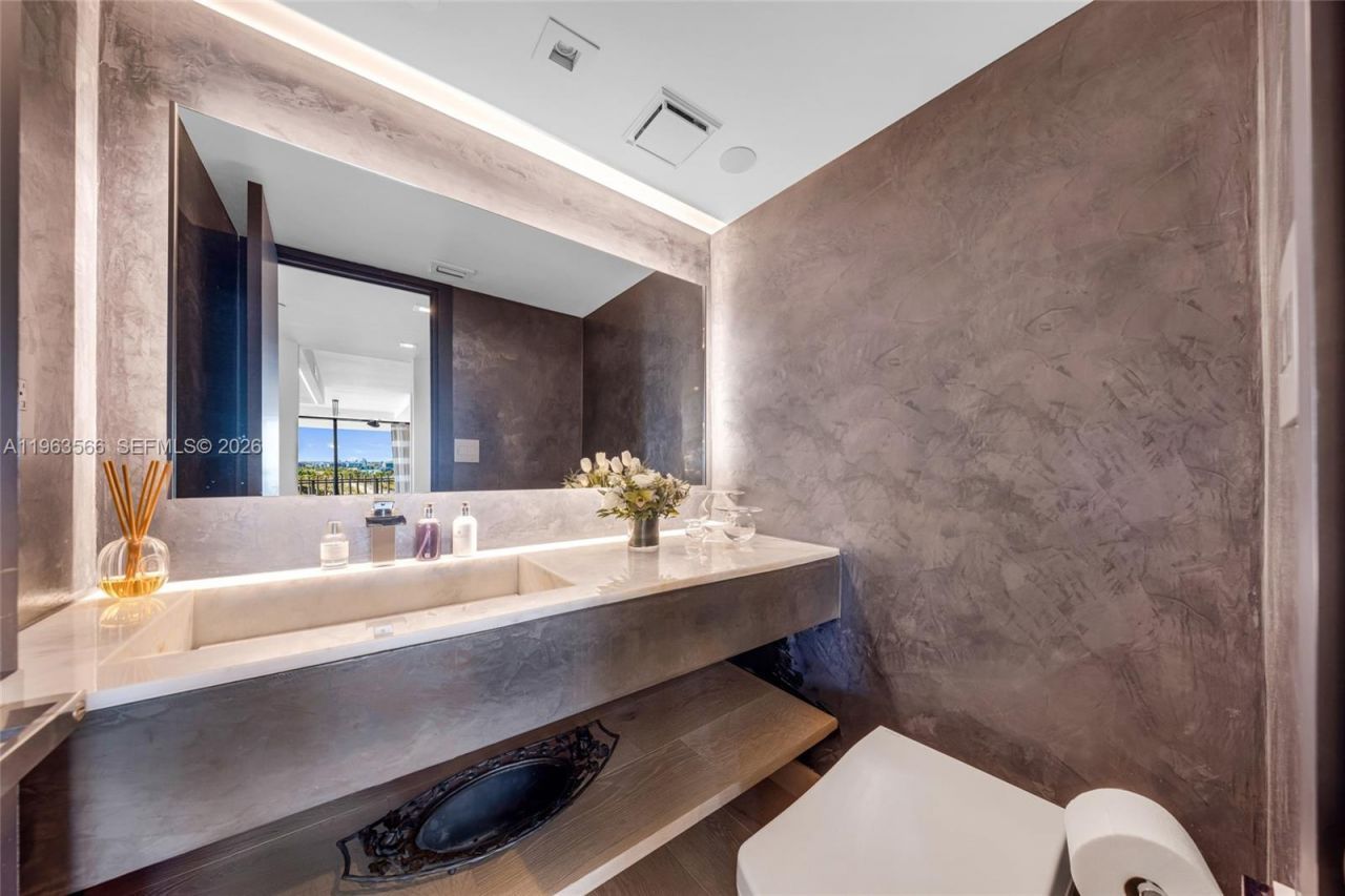 10205 Collins Ave, Unit 1002, Bal Harbour, FL 33154 Photo