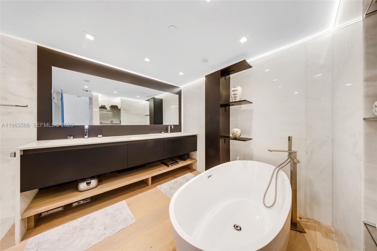 10205 Collins Ave, Unit 1002, Bal Harbour, FL 33154 Photo