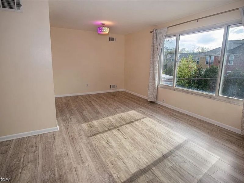 22121 River Oaks Drive, Unit E10, Rocky River, OH 44116 Photo 11