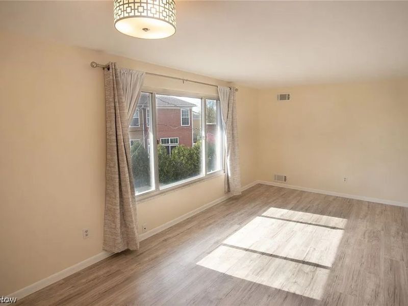 22121 River Oaks Drive, Unit E10, Rocky River, OH 44116 Photo 12