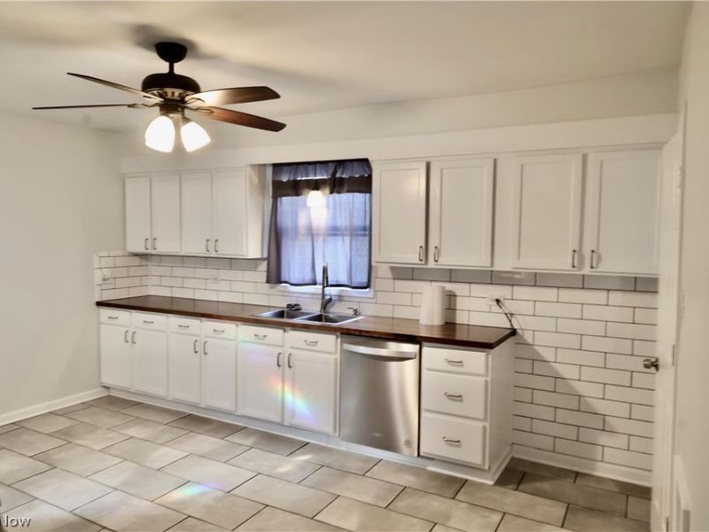 3346 W 59th Place, Cleveland, OH 44102 Photo 6