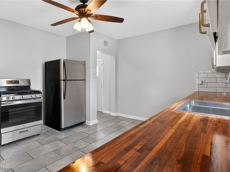 3346 W 59th Place, Cleveland, OH 44102 Photo 8