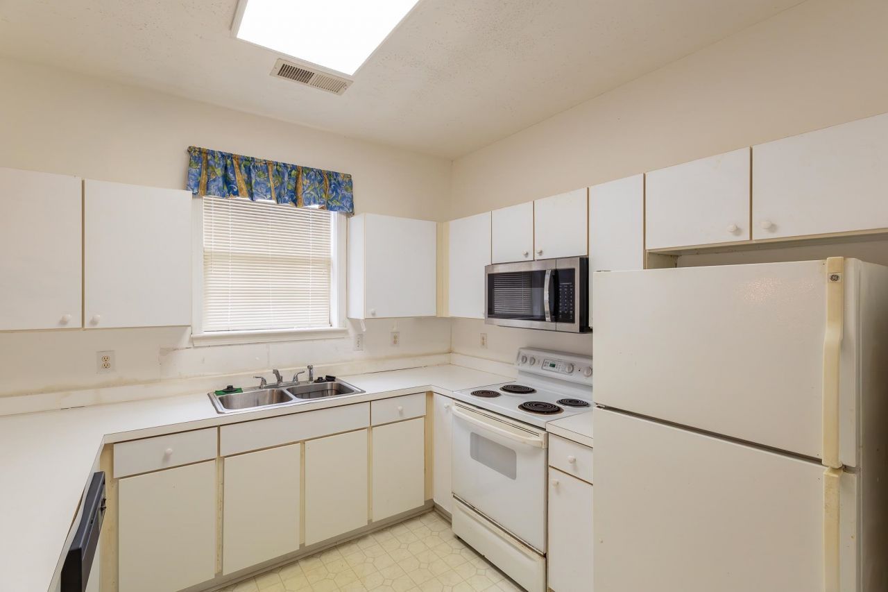 5751 Oyster Catcher Dr.  Photo 6