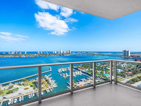 220 Lake Shore Drive, Unit 2202, Lake Park, FL 33403