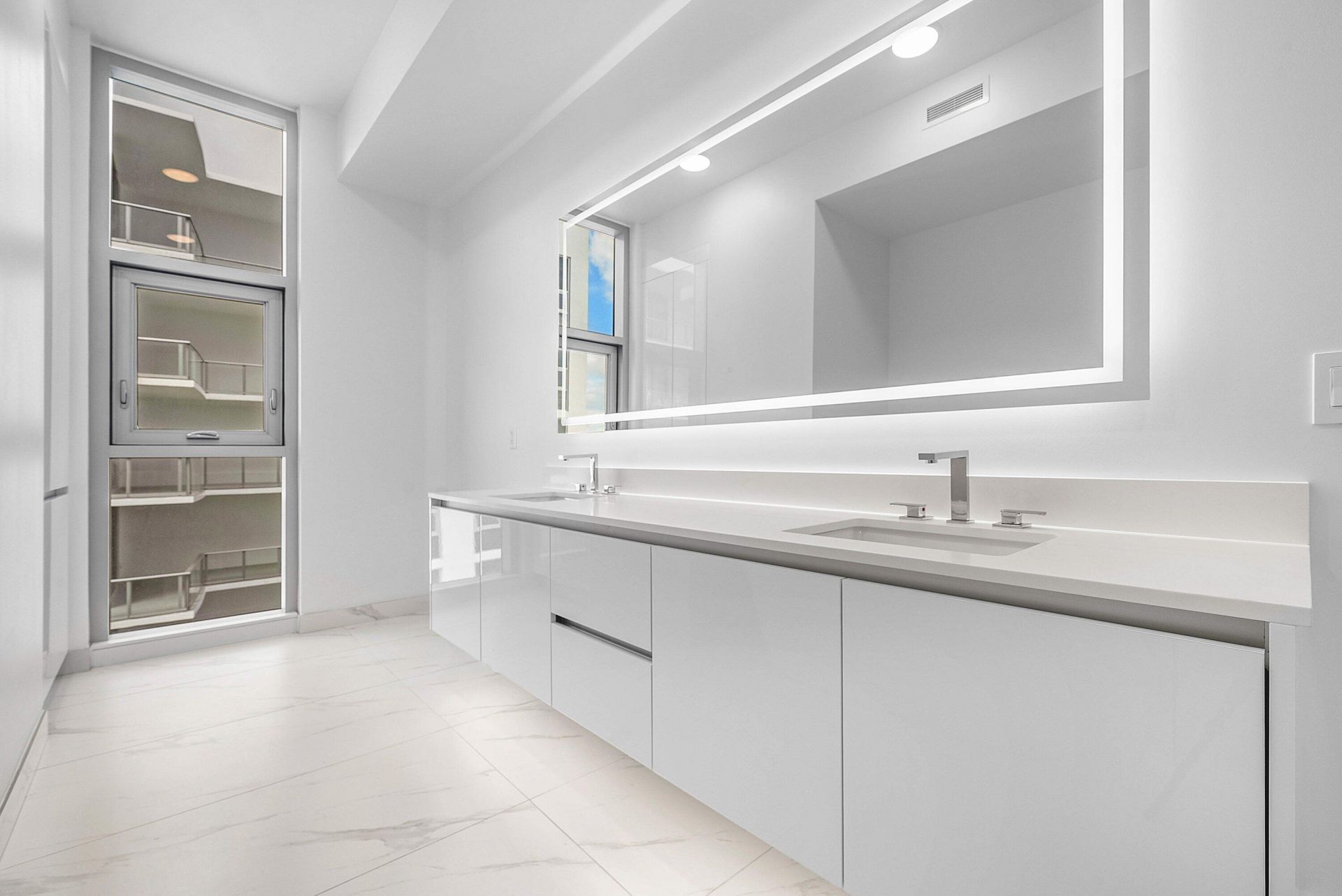 220 Lake Shore Drive, Unit 2202, Lake Park, FL 33403 Photo