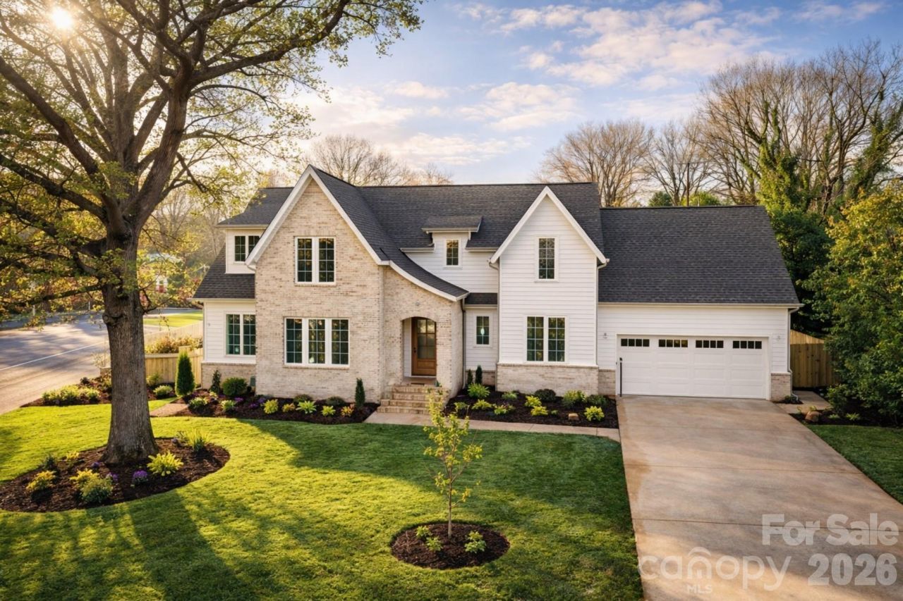 5876 Wedgewood Drive, Charlotte, NC 28210 Main Photo