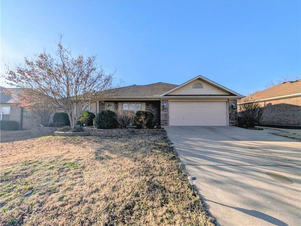 3801 SW Moline Avenue, Bentonville, AR 72712