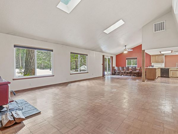 260 McMullen Creek Road, Selma, OR 97538