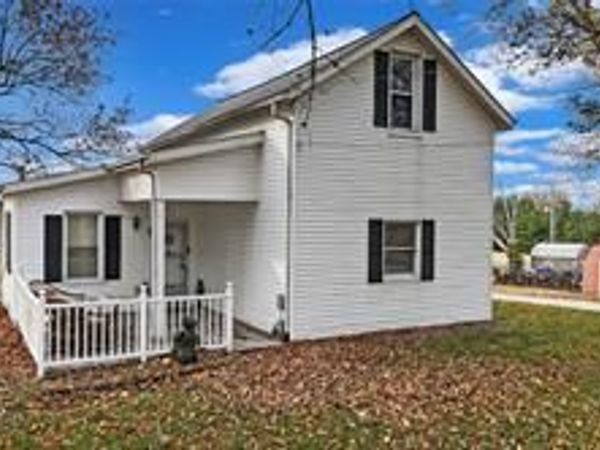 2020 Lebanon Avenue , Belleville, IL 62221