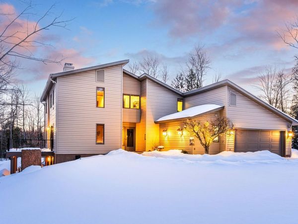 1722 North Road, Duluth, MN 55811