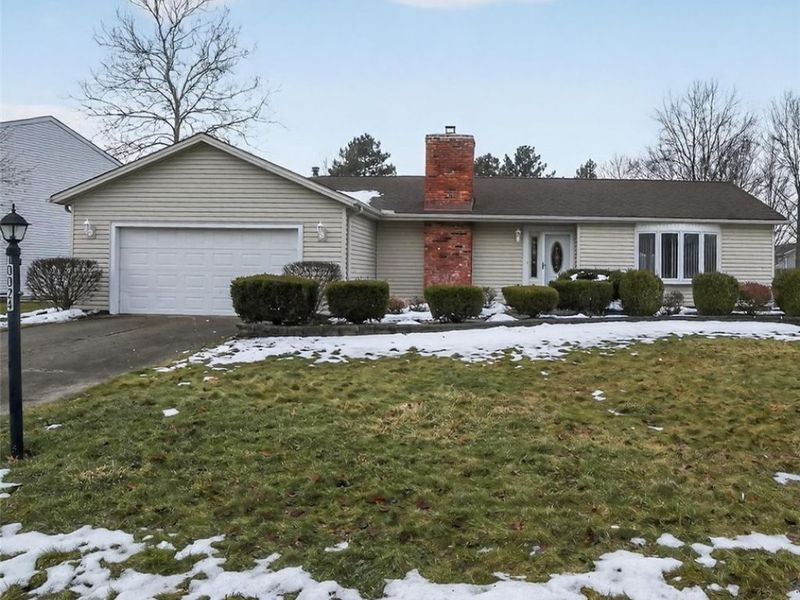 10024 Huntington Park Drive, Strongsville, OH 44136 Photo 1