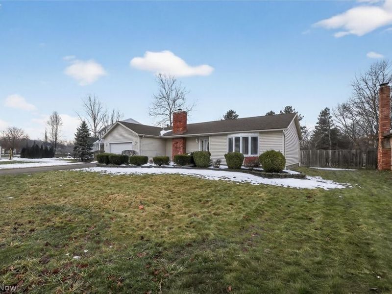 10024 Huntington Park Drive, Strongsville, OH 44136 Photo 3