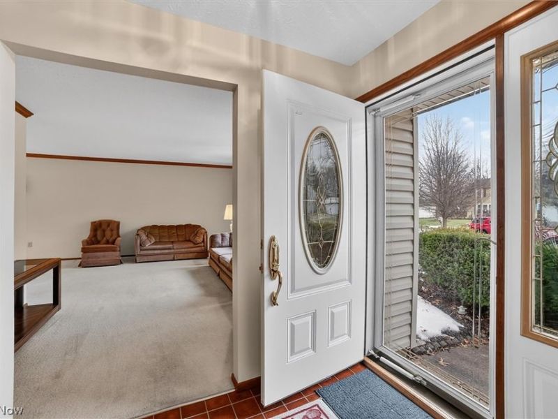 10024 Huntington Park Drive, Strongsville, OH 44136 Photo 4