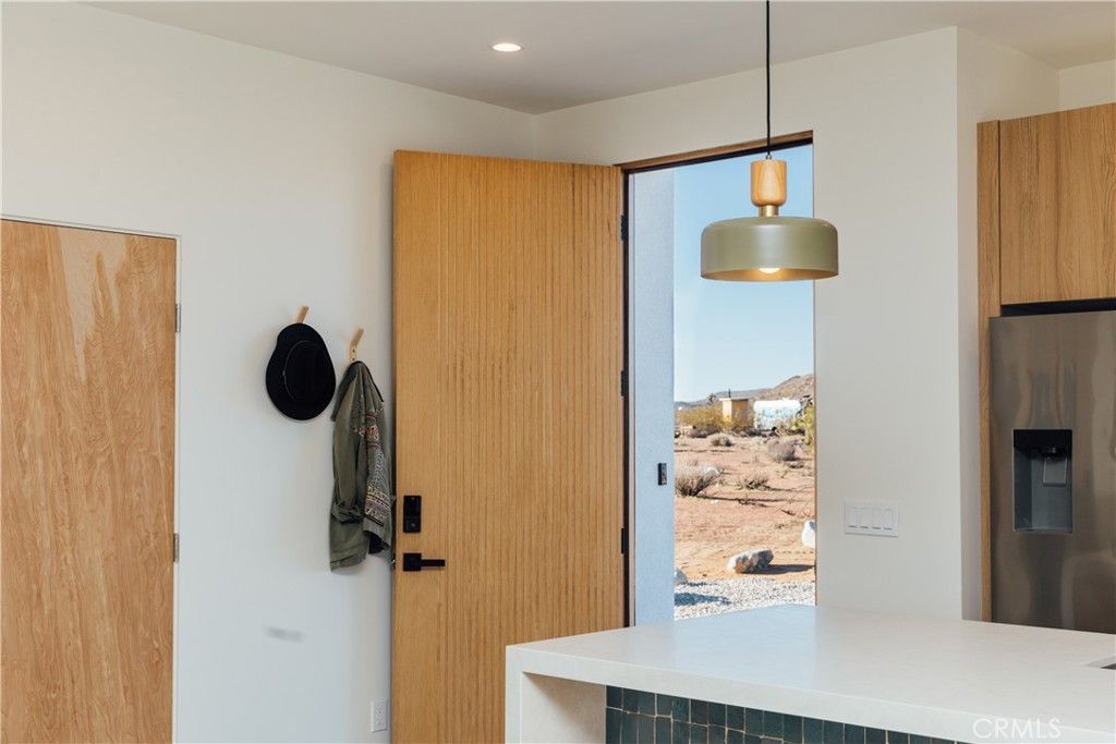 2576 Sunny Vista Rd, Joshua Tree, CA 92252 Main Photo