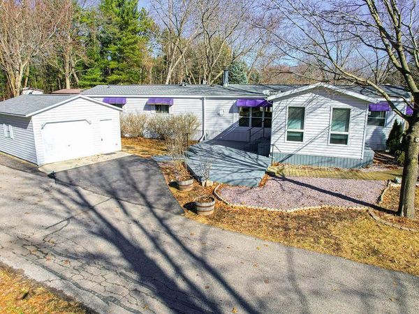 118 Deer Path, Unit 118, Baraboo, WI 53913