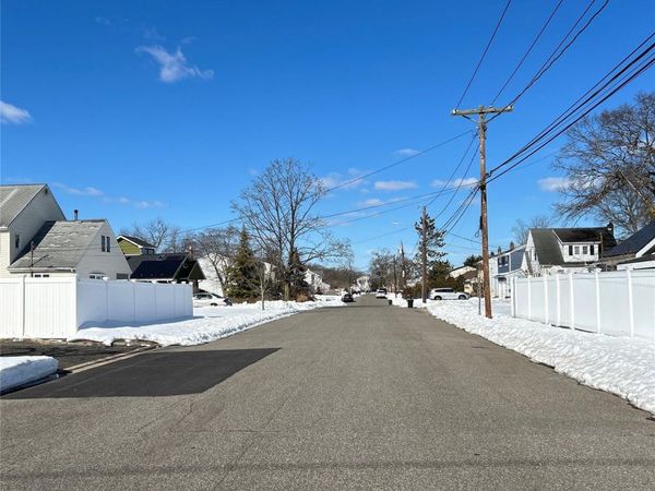 30 Jenkins Avenue, North Babylon, NY 11703