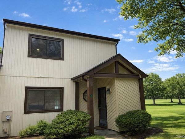 46 Blue Point Road E, Holtsville, NY 11742