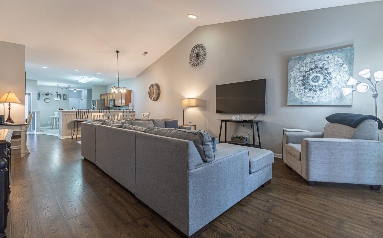 131 Chenoa Dr. Photo 17