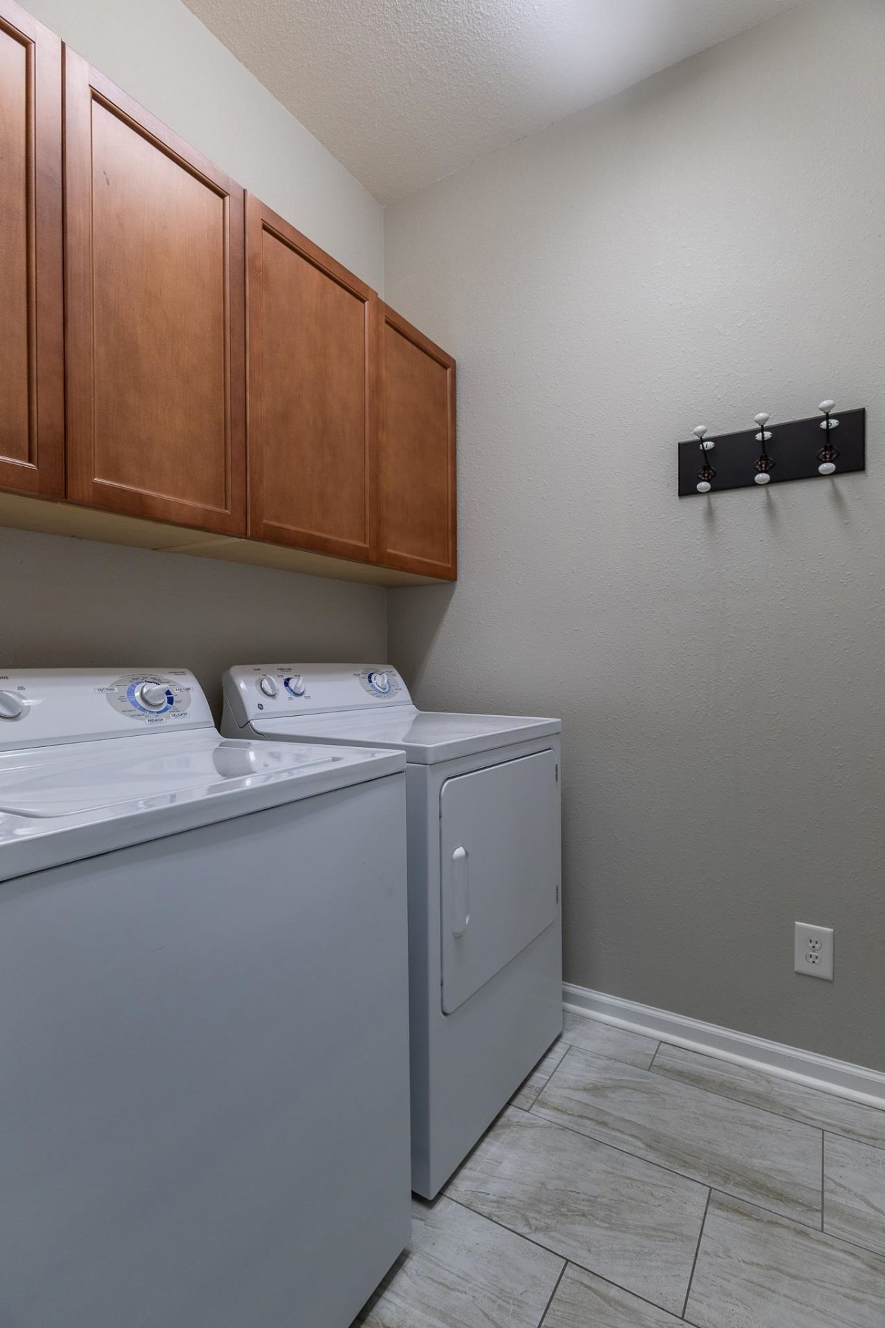 131 Chenoa Dr. Photo 7