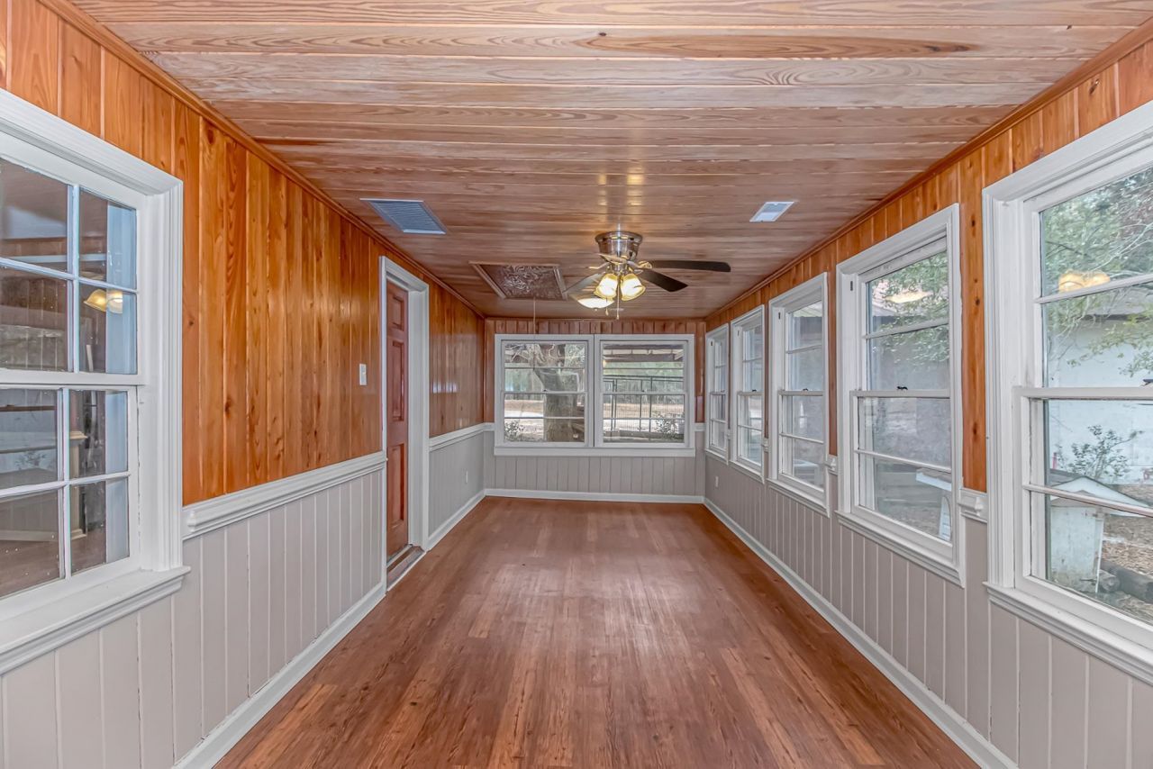 4247 Black Island Rd. Photo 6