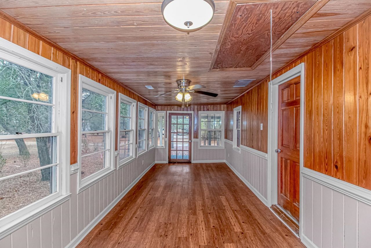 4247 Black Island Rd. Photo 7