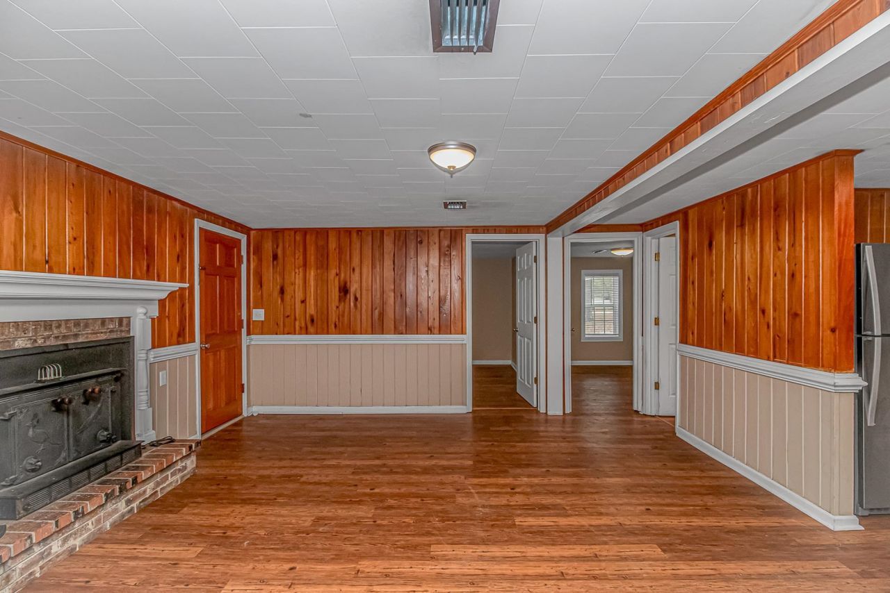 4247 Black Island Rd. Photo 9