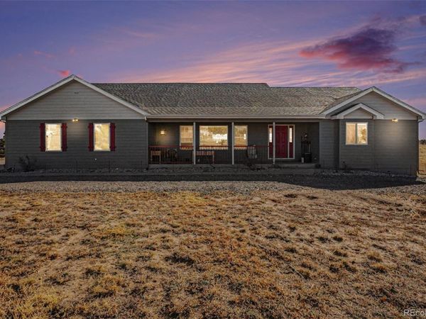937 Snow Lake Court, Watkins, CO 80137